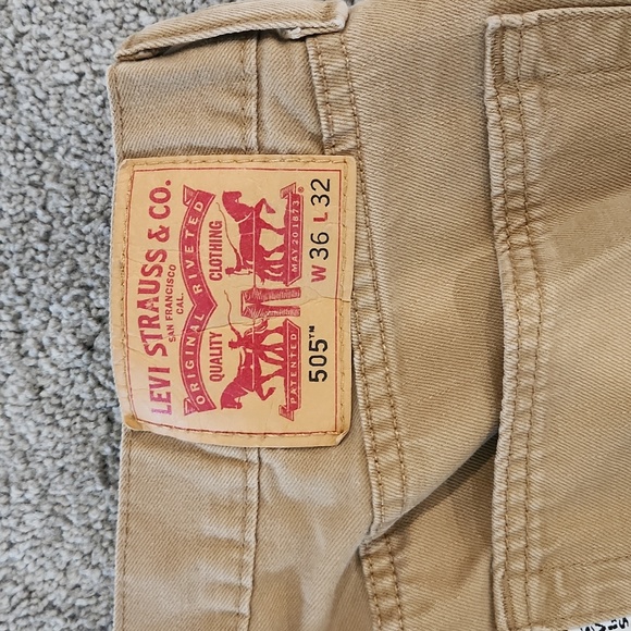 LEVIS - Picture 4 of 6